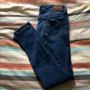 Levi’s 711 skinny jean